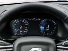 Volvo XC40 (2022) thumbnail 14
