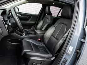 Volvo XC40 thumbnail 6