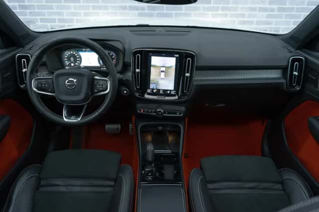 Volvo XC40 (2019) thumbnail 4
