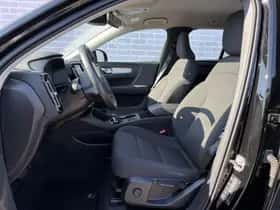 Volvo XC40 thumbnail 4