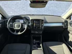 Volvo XC40 thumbnail 6