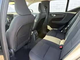 Volvo XC40 thumbnail 10