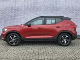 Volvo XC40 thumbnail 2