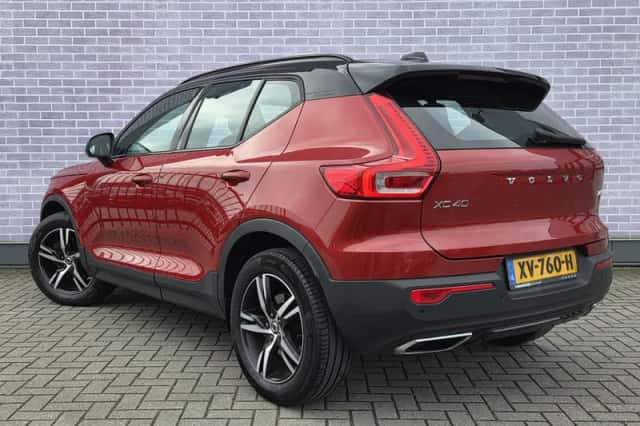 Volvo XC40 (2019) thumbnail 3