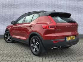 Volvo XC40 thumbnail 3