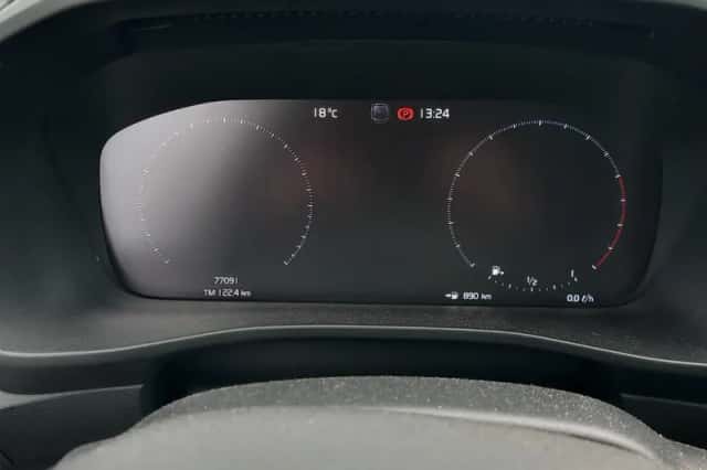 Volvo XC40 (2021) thumbnail 6