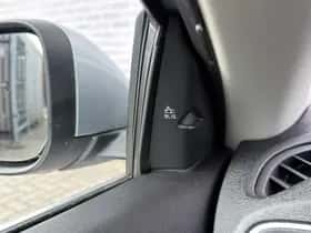 Volvo V40 (2016) thumbnail 15