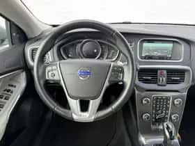 Volvo V40 (2016) thumbnail 9