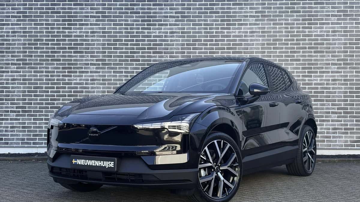 Volvo EX30 — foto 1