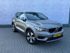 Volvo XC40 thumbnail 3
