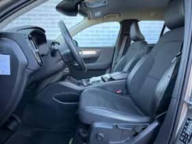 Volvo XC40 thumbnail 5