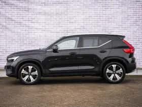 Volvo XC40 thumbnail 2