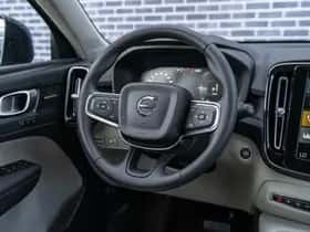 Volvo XC40 thumbnail 11