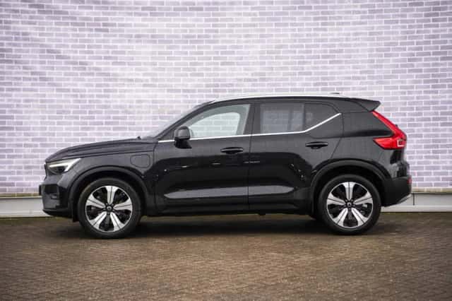 Volvo XC40 (2022) thumbnail 3