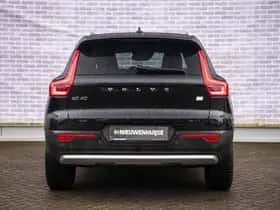 Volvo XC40 thumbnail 5