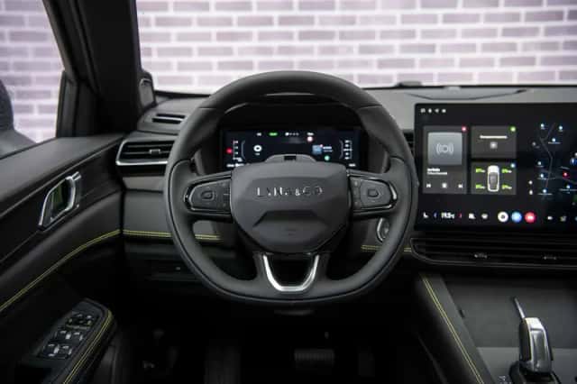 Lynk & Co 01 (2026) thumbnail 4