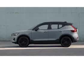 Volvo EX40 thumbnail 2