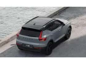 Volvo EX40 thumbnail 3