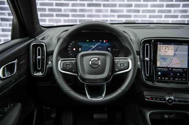 Volvo EX40 (2026) thumbnail 5