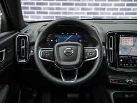 Volvo EX40 thumbnail 5