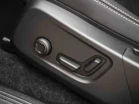Volvo EX40 thumbnail 7