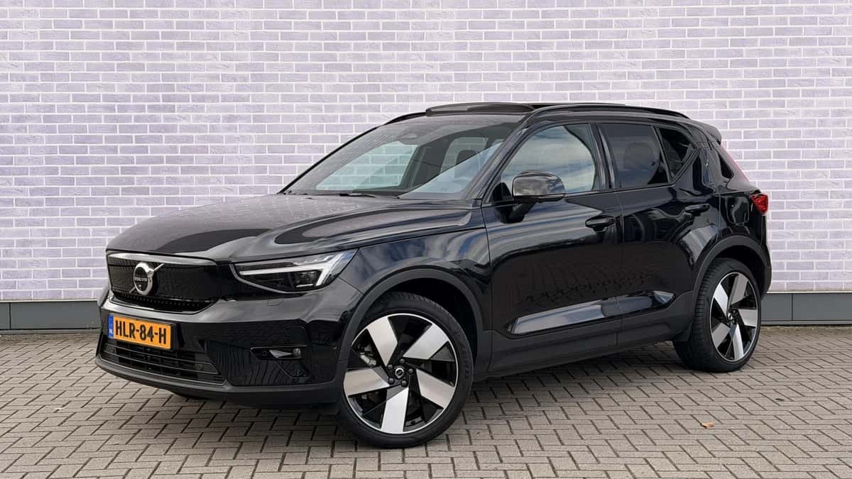 Volvo EX40 — foto 1