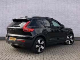 Volvo EX40 thumbnail 3