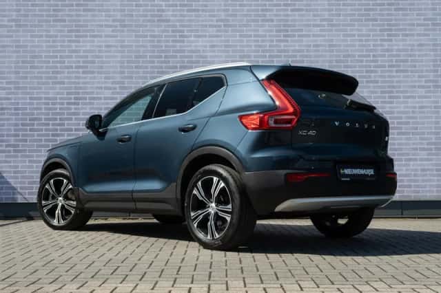 Volvo XC40 (2021) thumbnail 2