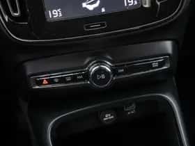 Volvo XC40 thumbnail 11
