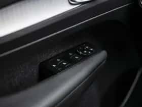 Volvo XC40 thumbnail 12