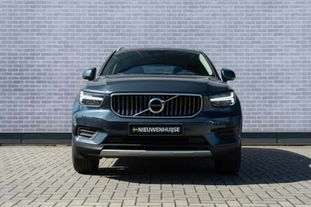 Volvo XC40 (2021) thumbnail 4