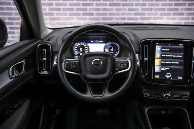 Volvo XC40 (2021) thumbnail 6