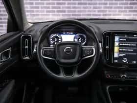 Volvo XC40 thumbnail 6