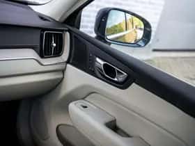 Volvo XC60 thumbnail 11