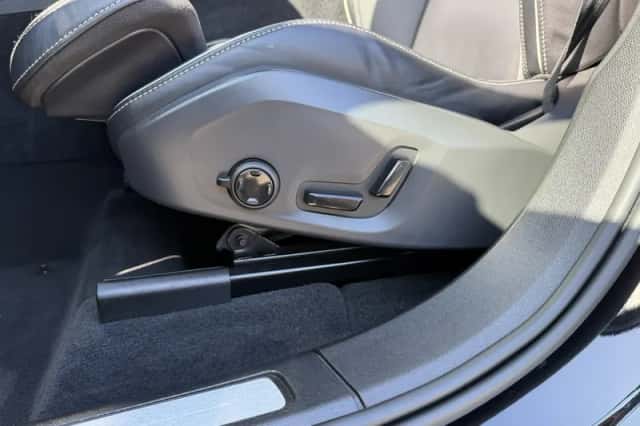 Volvo XC60 (2023) thumbnail 5
