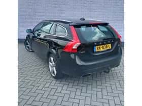 Volvo V60 (2017) thumbnail 3