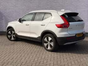 Volvo XC40 thumbnail 4