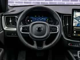 Volvo XC60 thumbnail 3