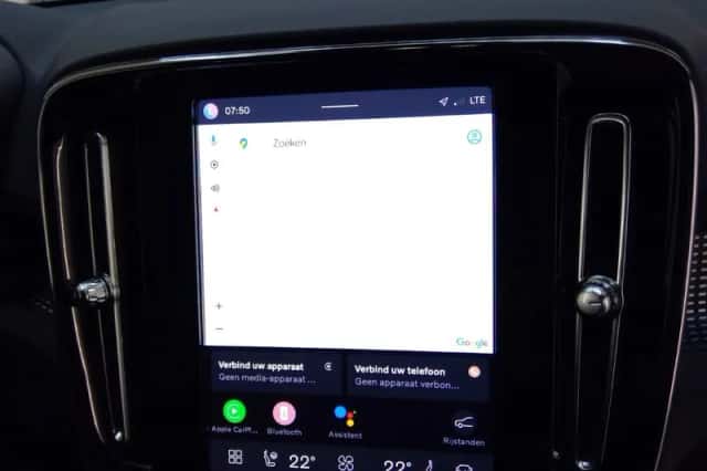 Volvo XC40 (2022) thumbnail 5