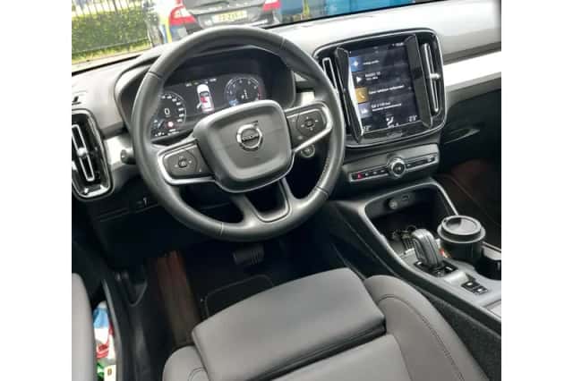 Volvo XC40 (2020) thumbnail 6
