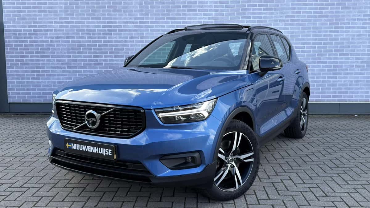 Volvo XC40 — foto 1
