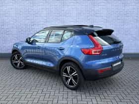 Volvo XC40 thumbnail 3