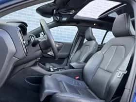 Volvo XC40 thumbnail 6
