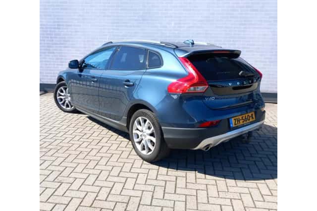 Volvo V40 (2019) thumbnail 4