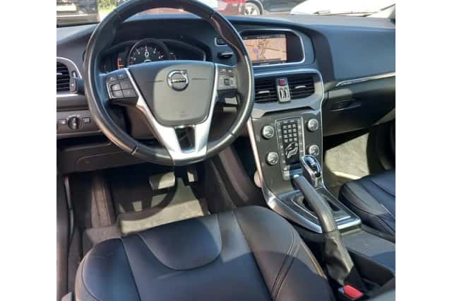 Volvo V40 (2019) thumbnail 5