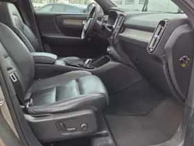 Volvo XC40 thumbnail 8