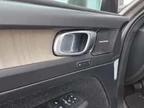 Volvo XC40 thumbnail 9