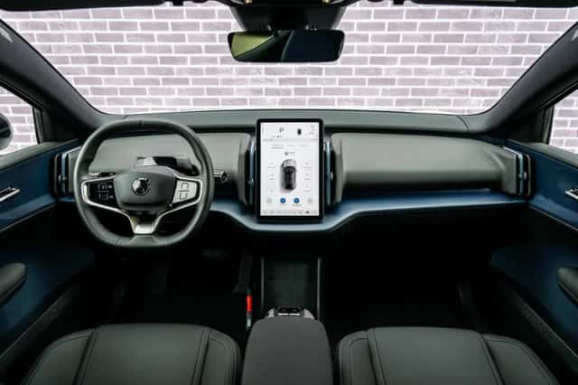 Volvo EX30 (2024) thumbnail 6