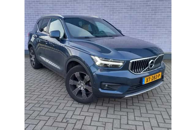 Volvo XC40 (2019) thumbnail 3