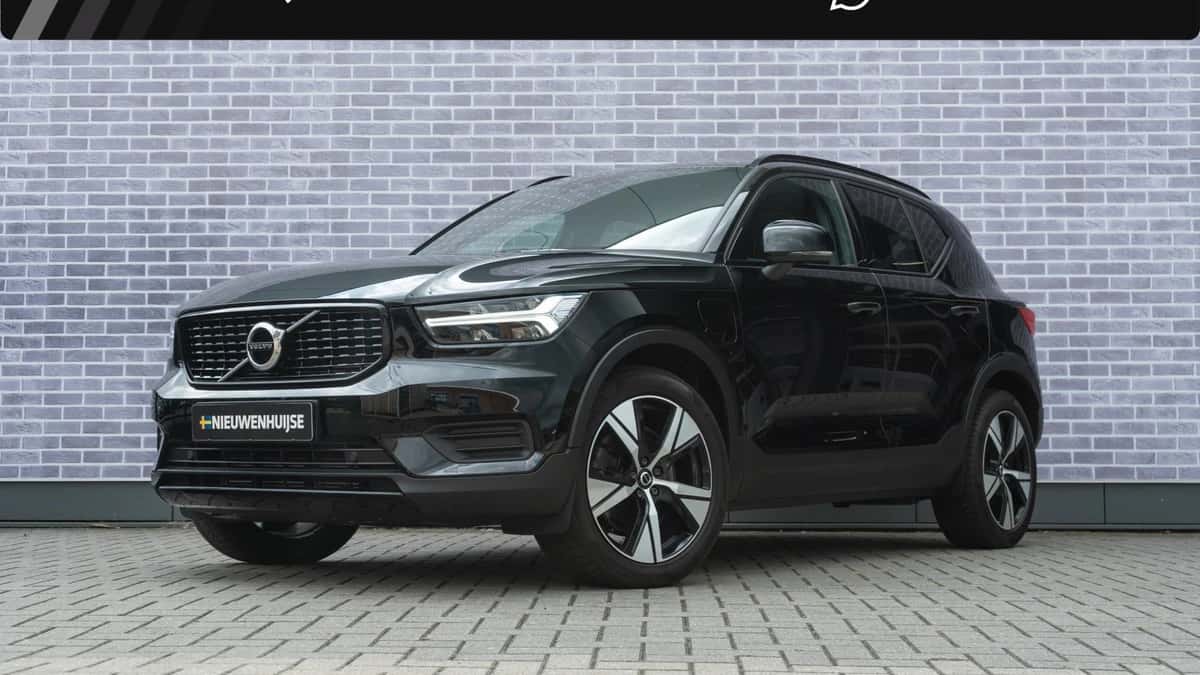 Volvo XC40 — foto 1